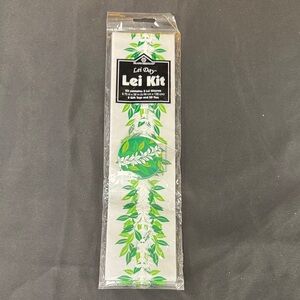 Lei Day Lei Kit with Green and White Design
